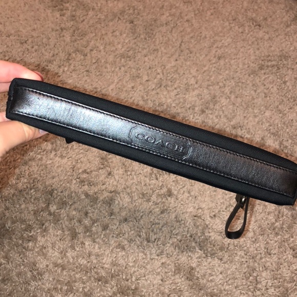 BLACK COACH WRISLET/CLUTCH - Picture 4 of 7